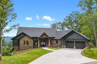 Blairsville, Georgia, 30512, United States, 4 Bedrooms Bedrooms, ,6 BathroomsBathrooms,Residential,For Sale,1940462