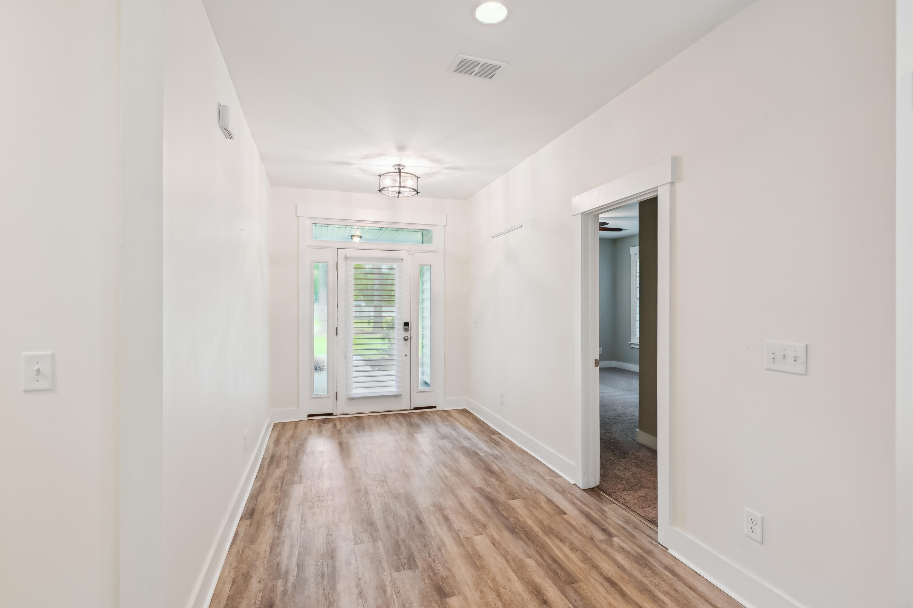 Summerville, South Carolina, 29483, United States, 4 Bedrooms Bedrooms, ,4 BathroomsBathrooms,Residential,For Sale,1897286