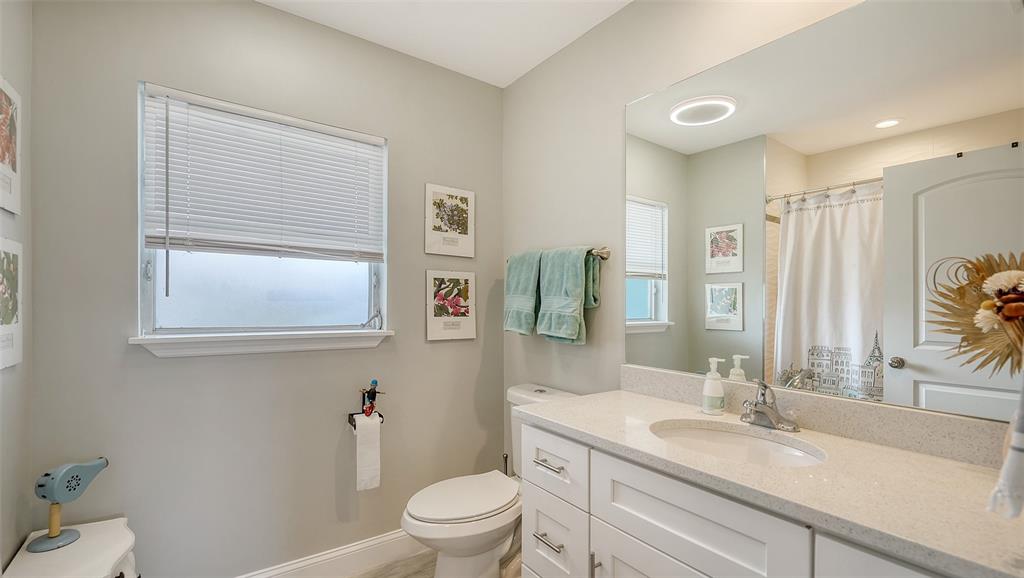 Sarasota, Florida, 34239, United States, 3 Bedrooms Bedrooms, ,2 BathroomsBathrooms,Residential,For Sale,1785802
