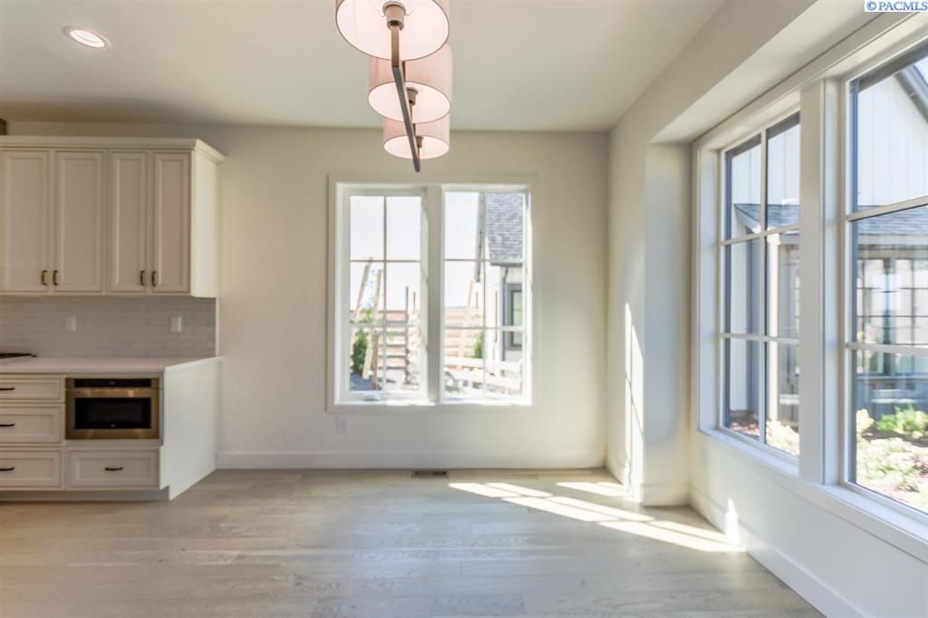 Pullman, Washington, 99163, United States, 4 Bedrooms Bedrooms, ,3 BathroomsBathrooms,Residential,For Sale,1794124