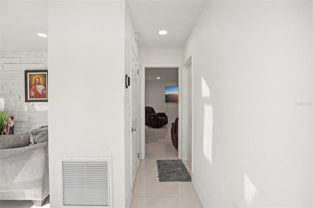 St Petersburg, Florida, 33710, United States, 3 Bedrooms Bedrooms, ,2 BathroomsBathrooms,Residential,For Sale,1849004