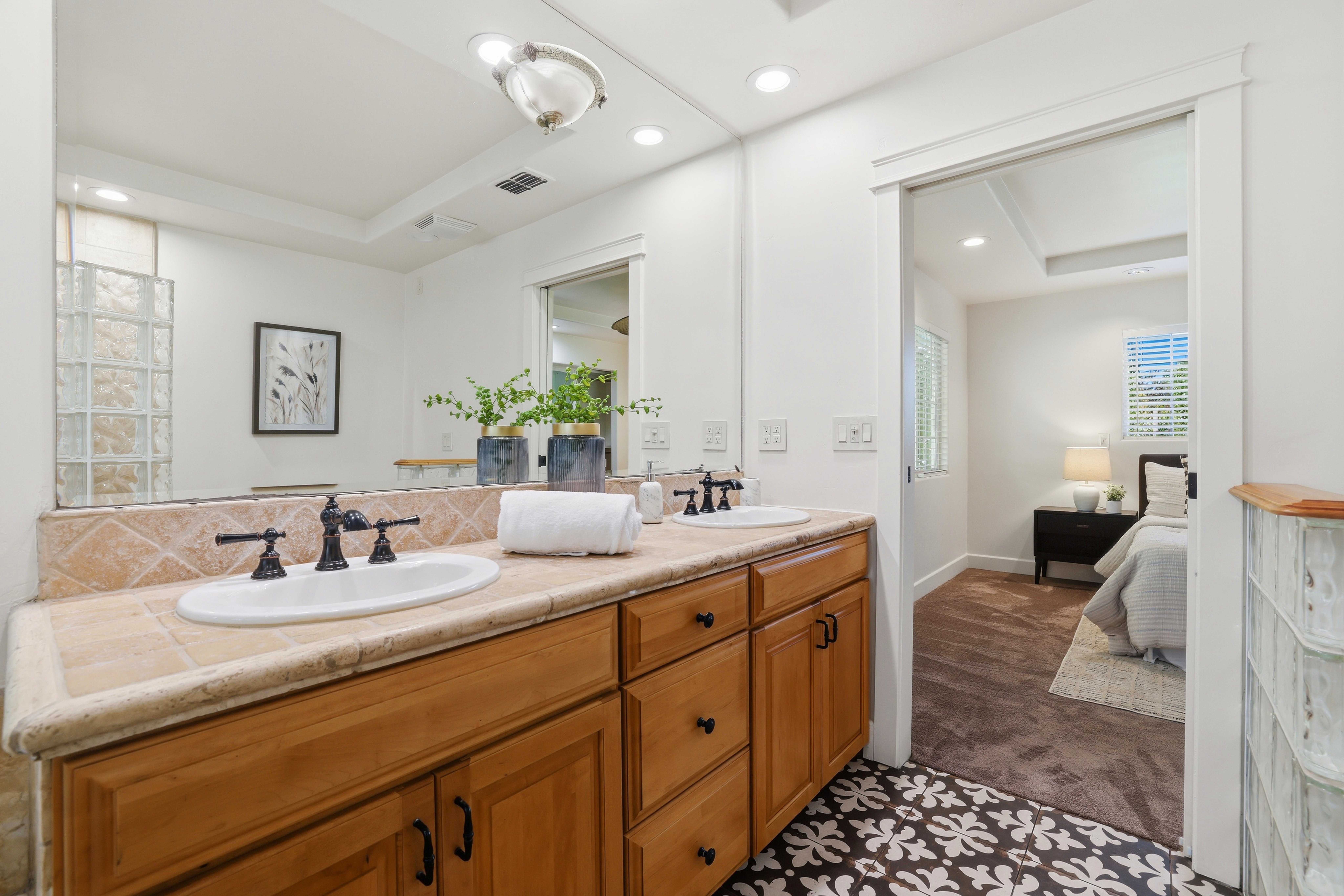  8735 Phoenix Avenue, Fair Oaks, CA 95628 - 物件實景