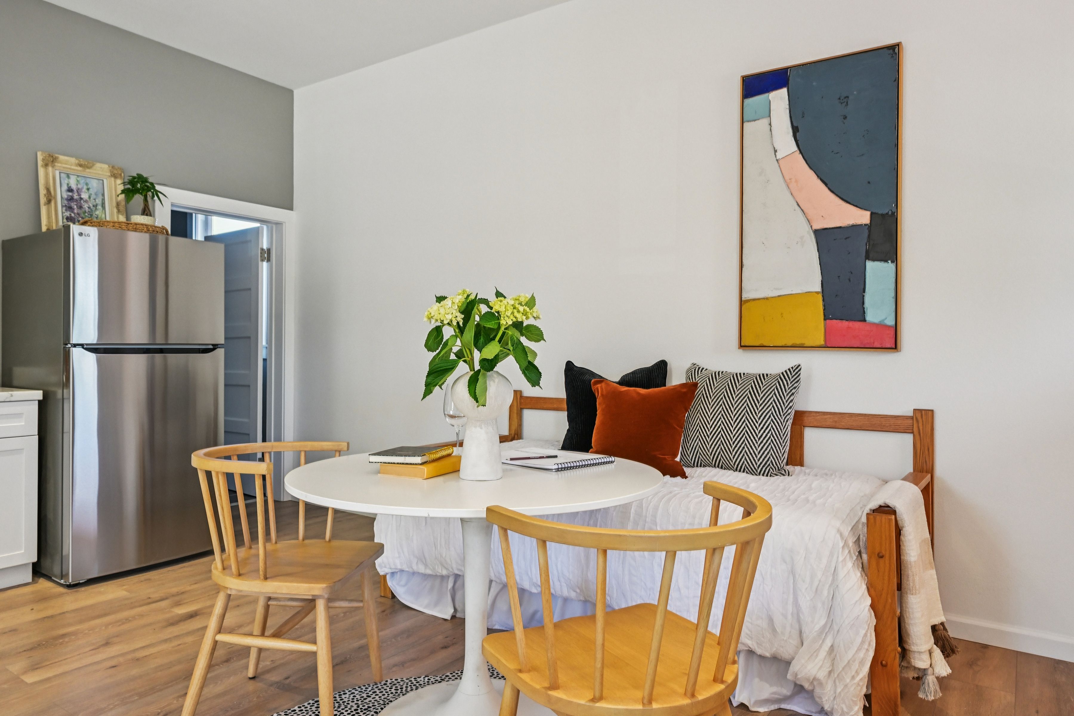  1203 & 1211 Broadway - 物件實景