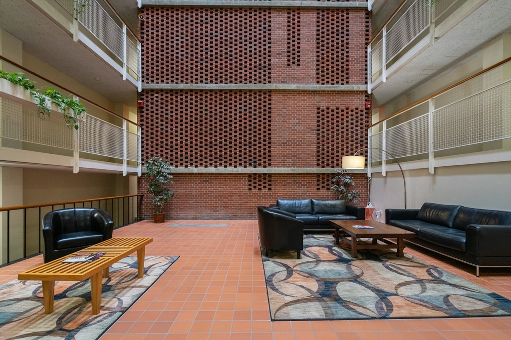 Cambridge, Massachusetts, 02138, United States, 1 Bedroom Bedrooms, ,1 BathroomBathrooms,Residential,For Sale,1940724