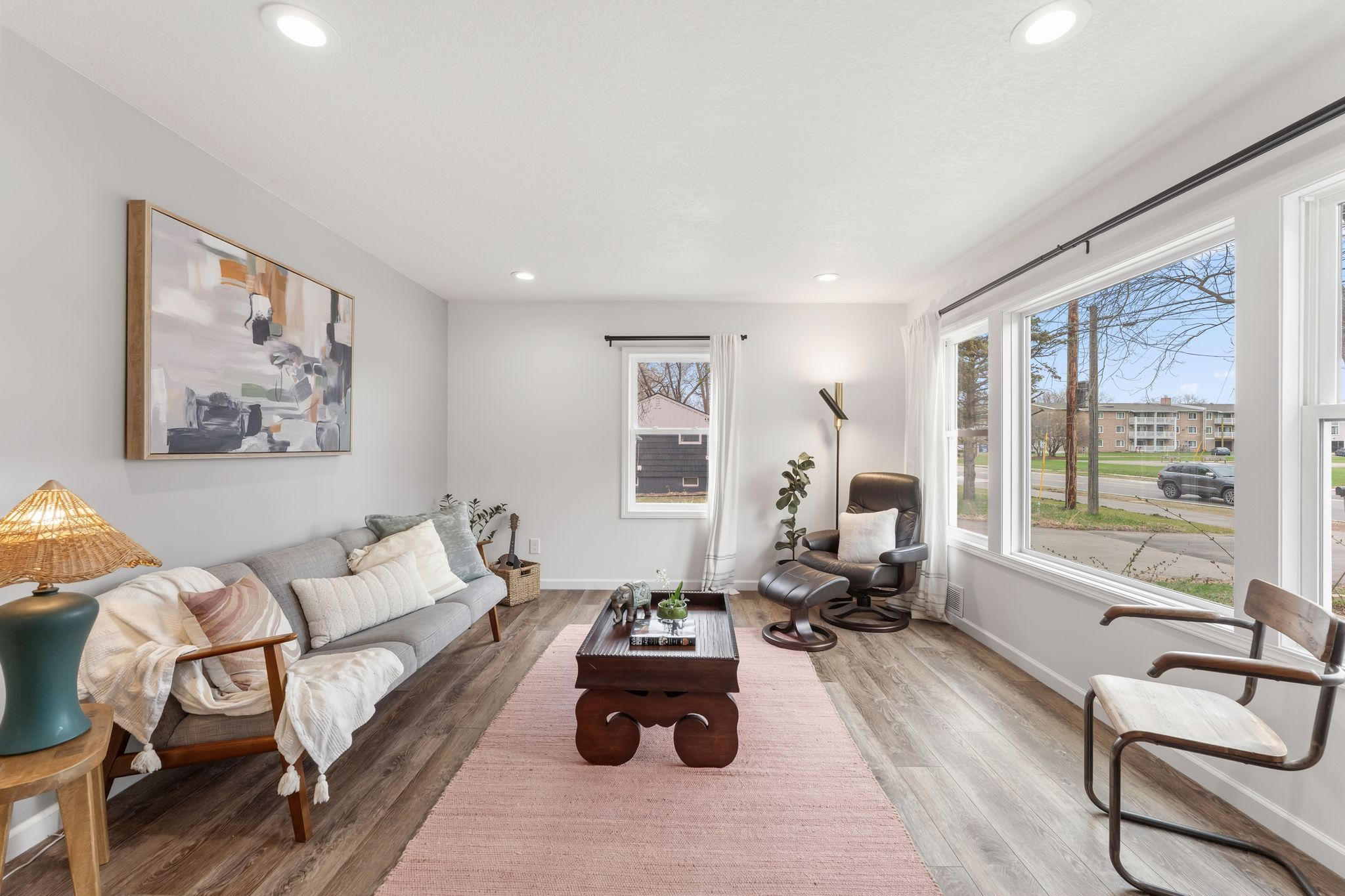  Stylish Renovation Meets Classic Charm - 物件實景