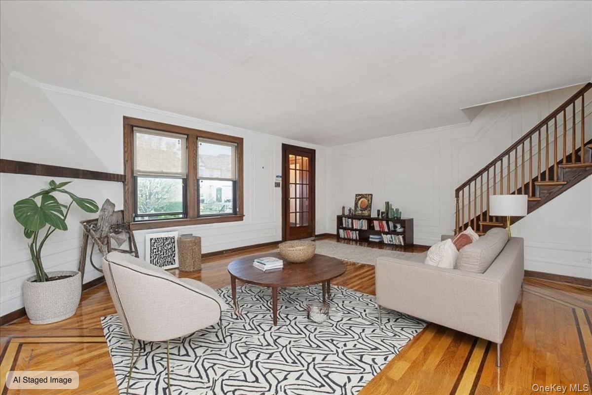 Valley Stream, New York, 11581, United States, 3 Bedrooms Bedrooms, ,2 BathroomsBathrooms,Residential,For Sale,1998416