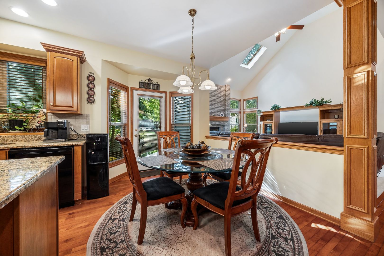 Oswego, Illinois, 60543, United States, 5 Bedrooms Bedrooms, ,4 BathroomsBathrooms,Residential,For Sale,1989652