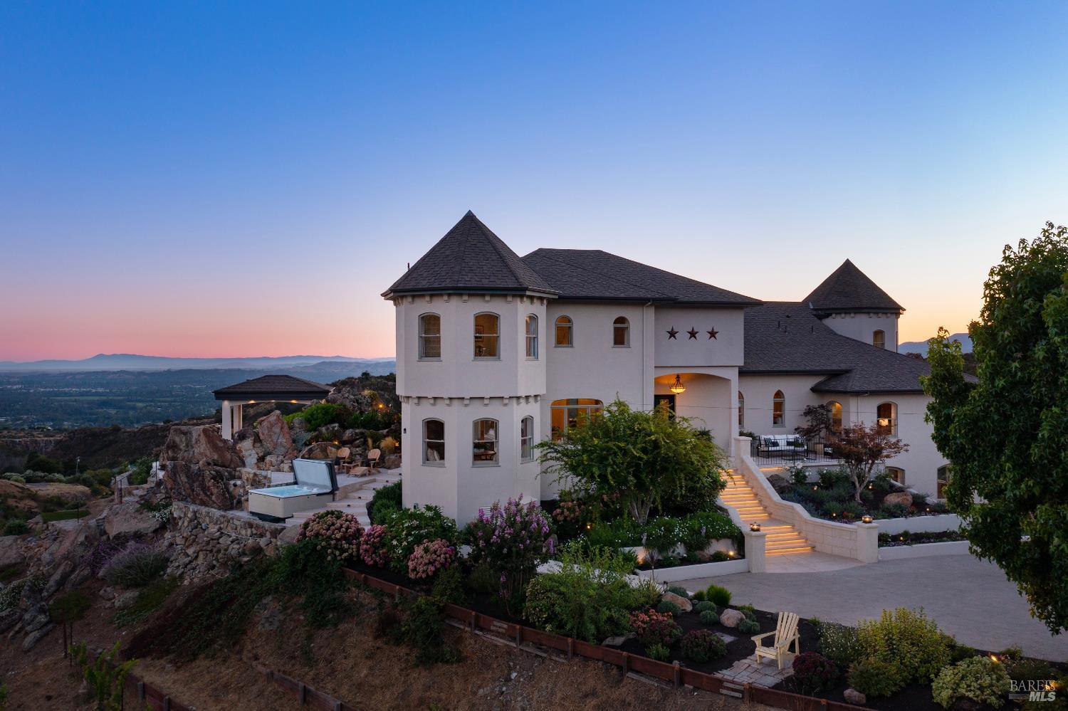 Napa, California, 94558, United States, 4 Bedrooms Bedrooms, ,6 BathroomsBathrooms,Residential,For Sale,1948372