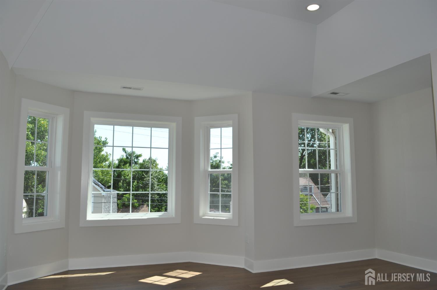 Woodbridge, New Jersey, 07095, United States, 4 Bedrooms Bedrooms, ,4 BathroomsBathrooms,Residential,For Sale,1920305