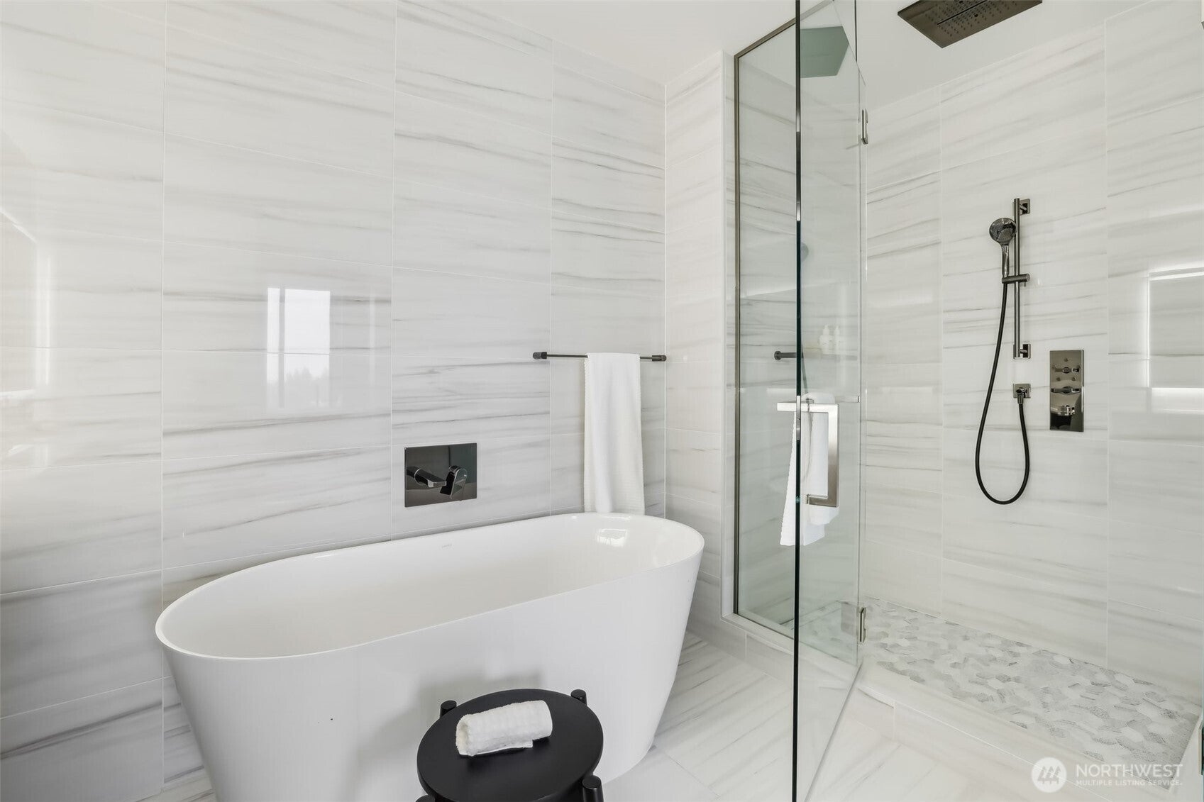 Bellevue, Washington, 98004, United States, 2 Bedrooms Bedrooms, ,2 BathroomsBathrooms,Residential,For Sale,1836798