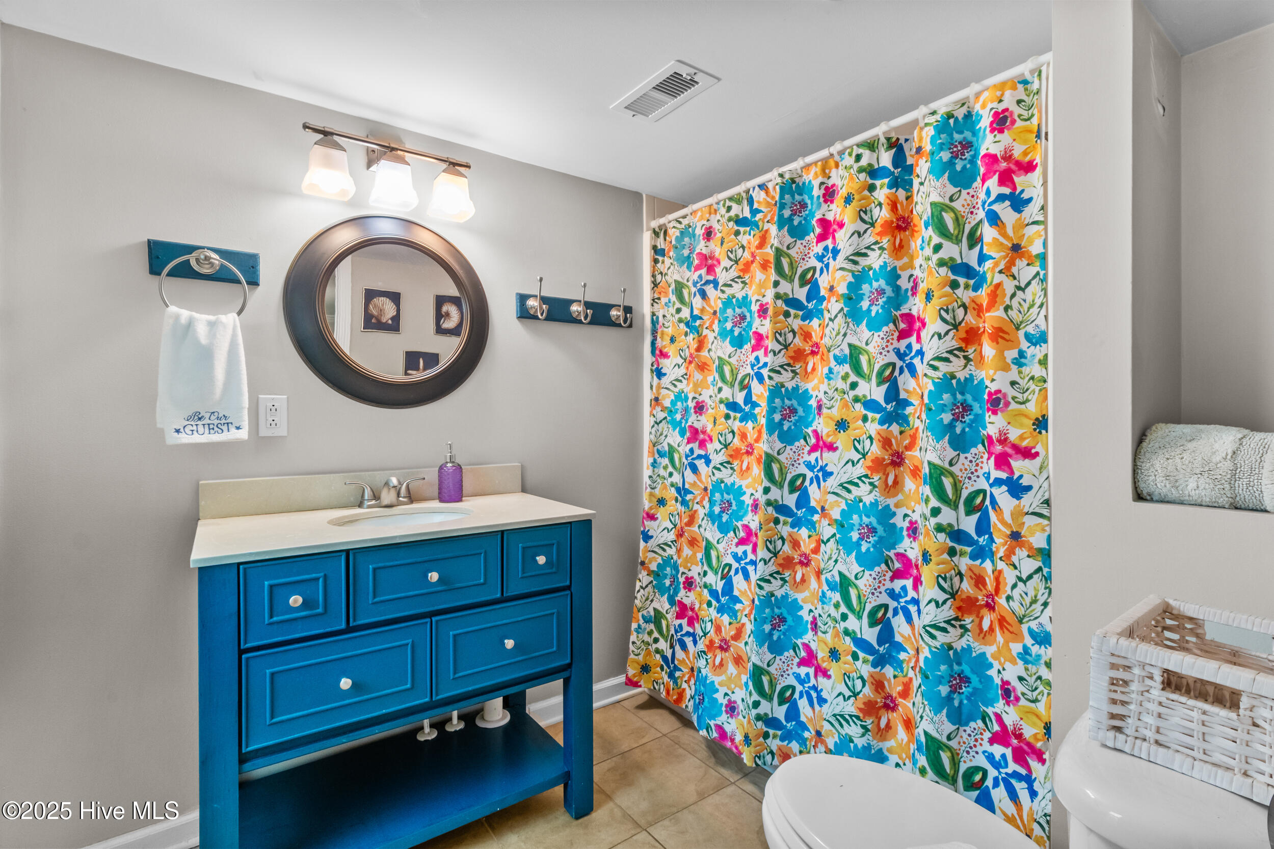 Carolina Beach, North Carolina, 28428, United States, 3 Bedrooms Bedrooms, ,2 BathroomsBathrooms,Residential,For Sale,1917395