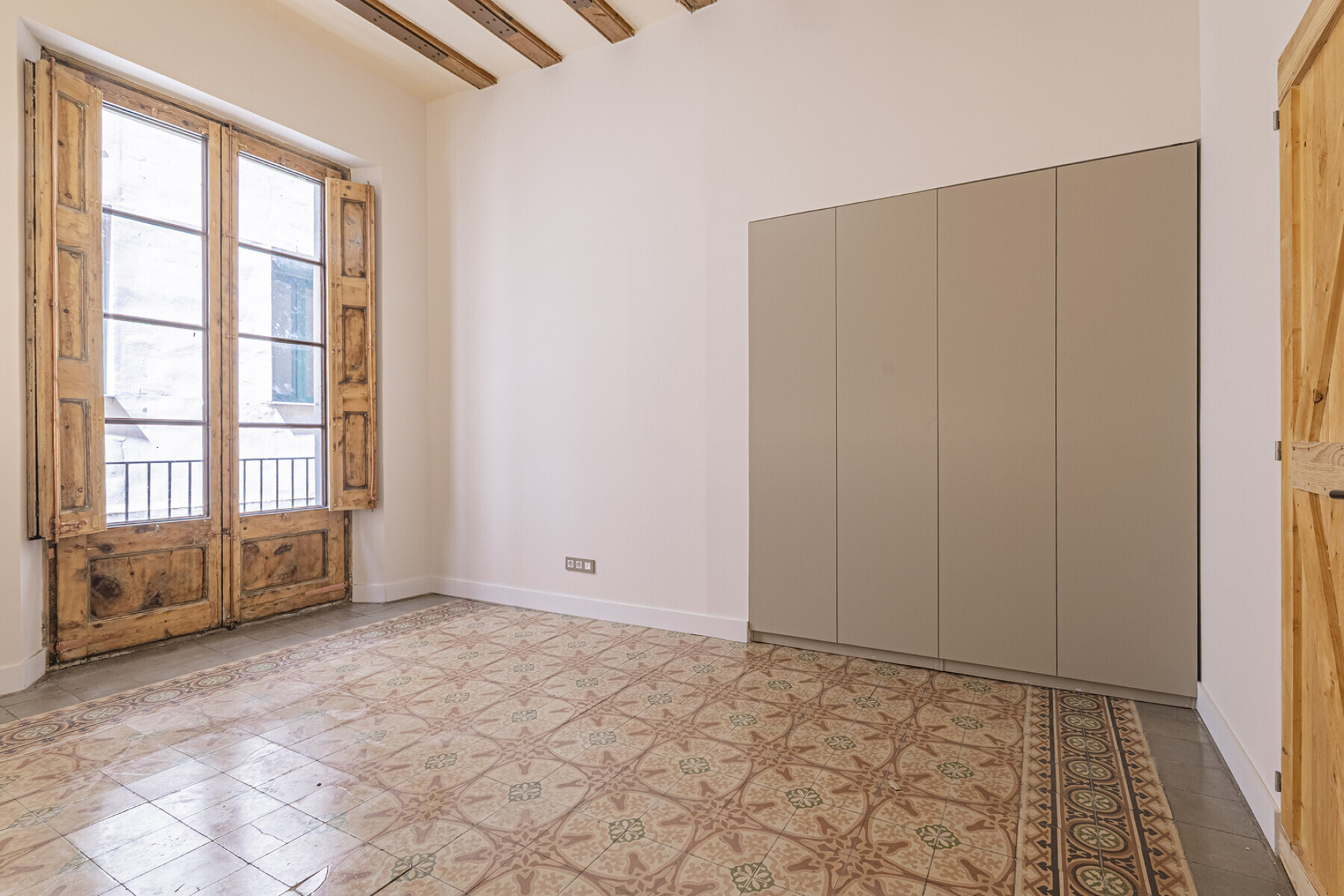  Magnificent, renovated main residence in a historic estate overlooking Port Vell - 物件實景