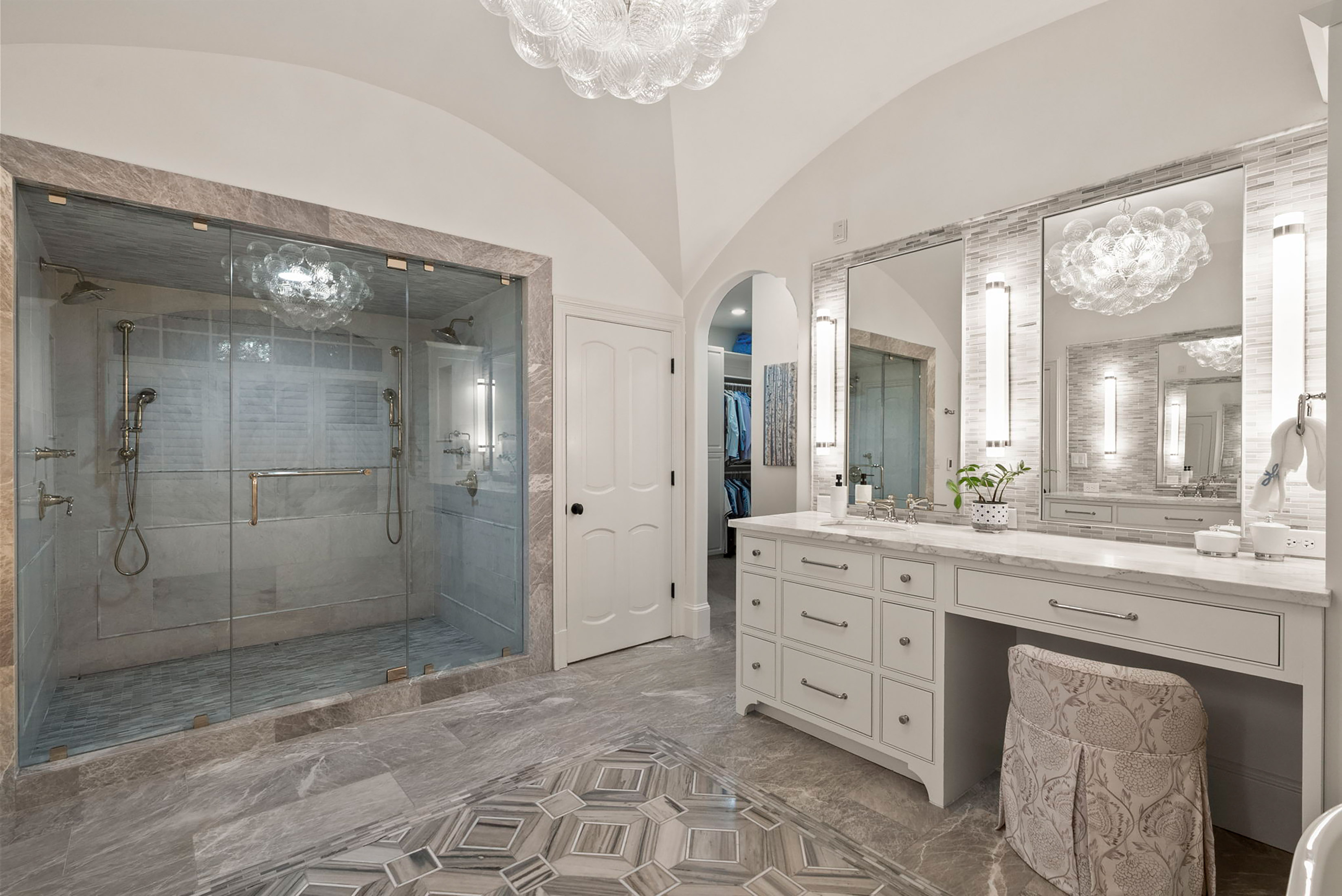 Remarkable Spanish-style Estate on 3.8+/- Private Acres - 物件實景