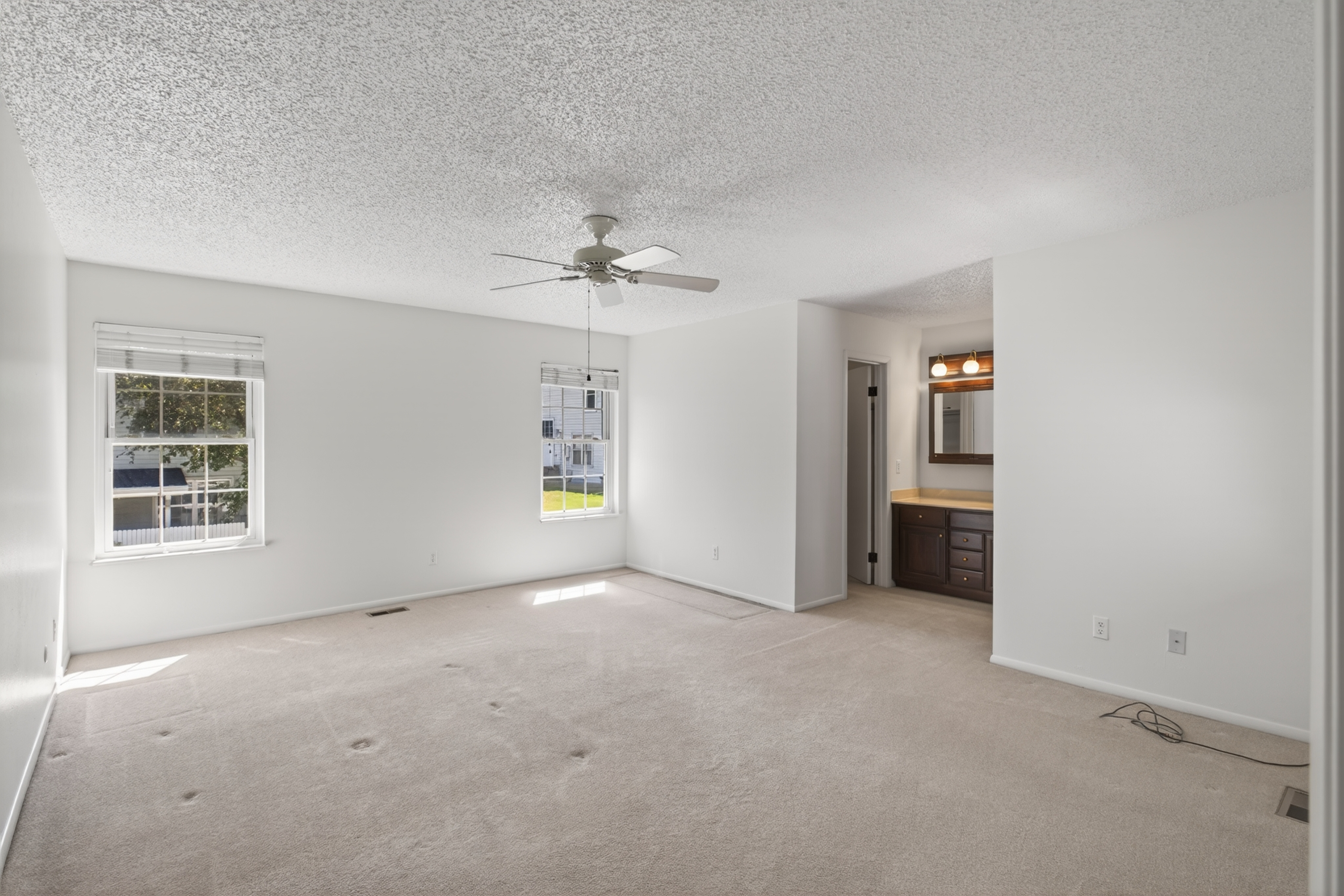 Beautifully maintained end unit in the Fairway 16 community of Heatheridge - 物件實景