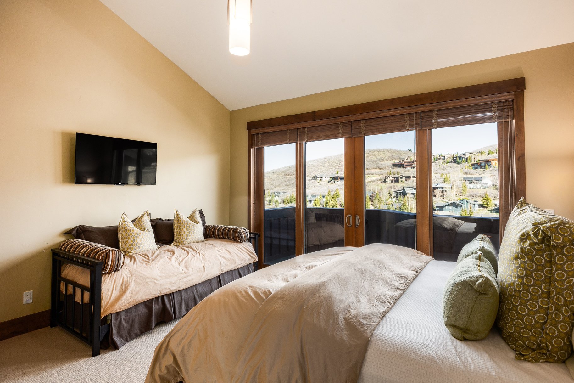  Rare Large Old Town Townhome - 物件實景