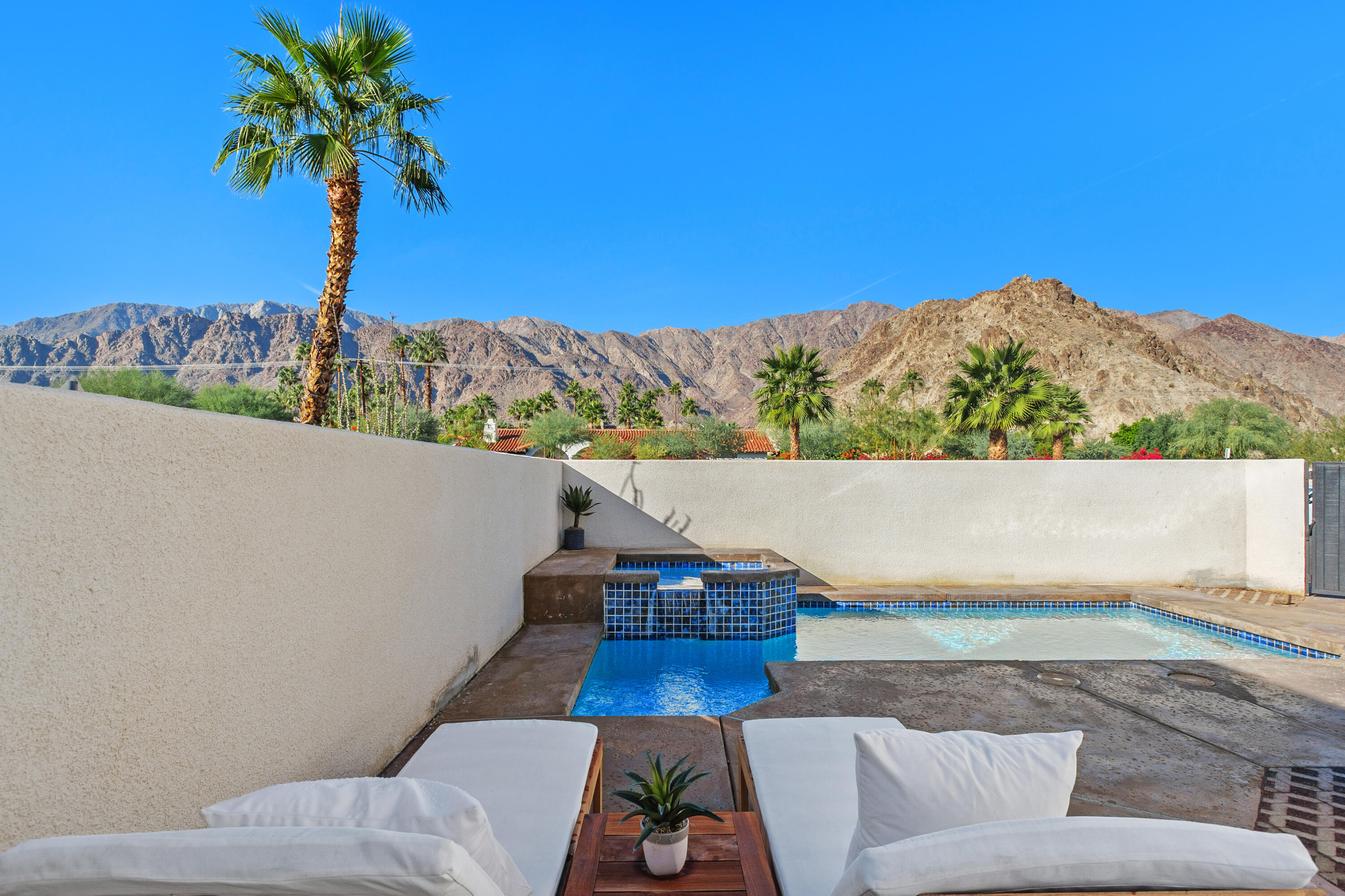 La Quinta, California, 92253, United States, 4 Bedrooms Bedrooms, ,1 BathroomBathrooms,Residential,For Sale,1999091