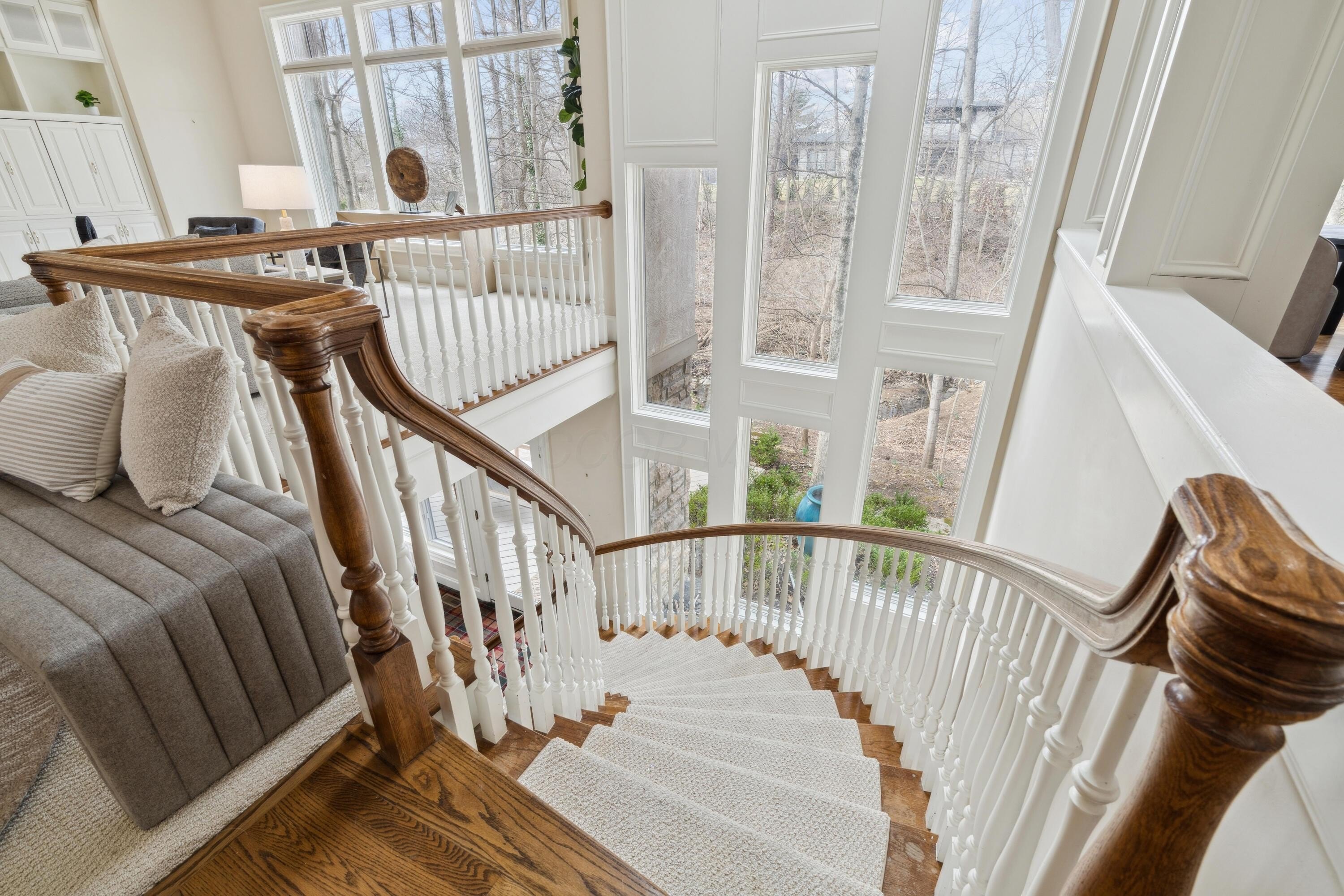Columbus, Ohio, 43220, United States, 5 Bedrooms Bedrooms, ,5 BathroomsBathrooms,Residential,For Sale,1798291