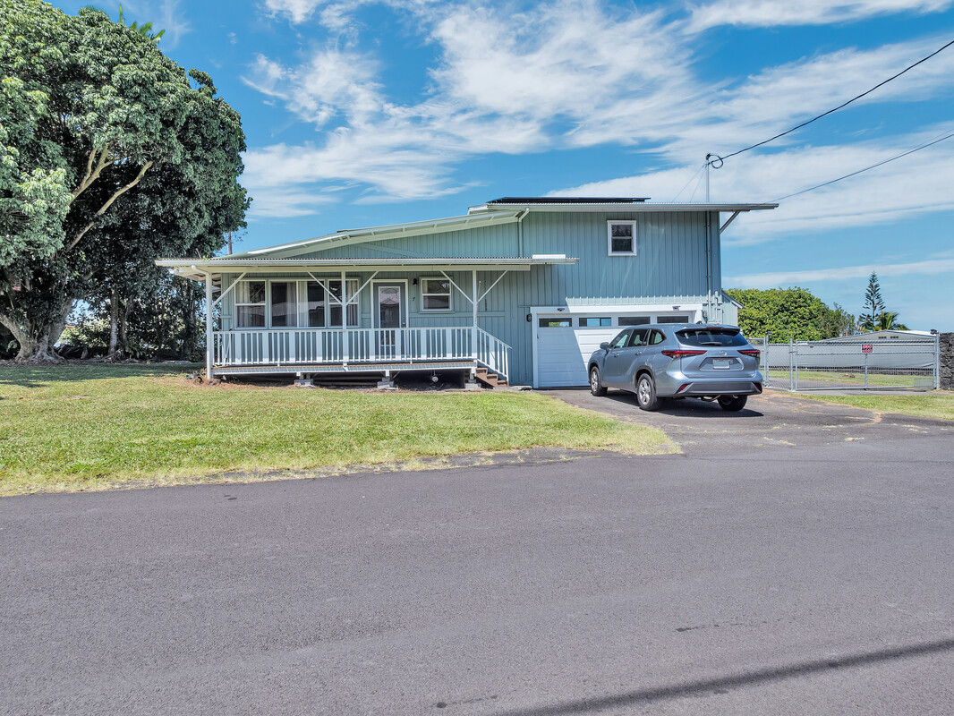 Hilo, Hawaii, 96720, United States, 4 Bedrooms Bedrooms, ,2 BathroomsBathrooms,Residential,For Sale,1838914