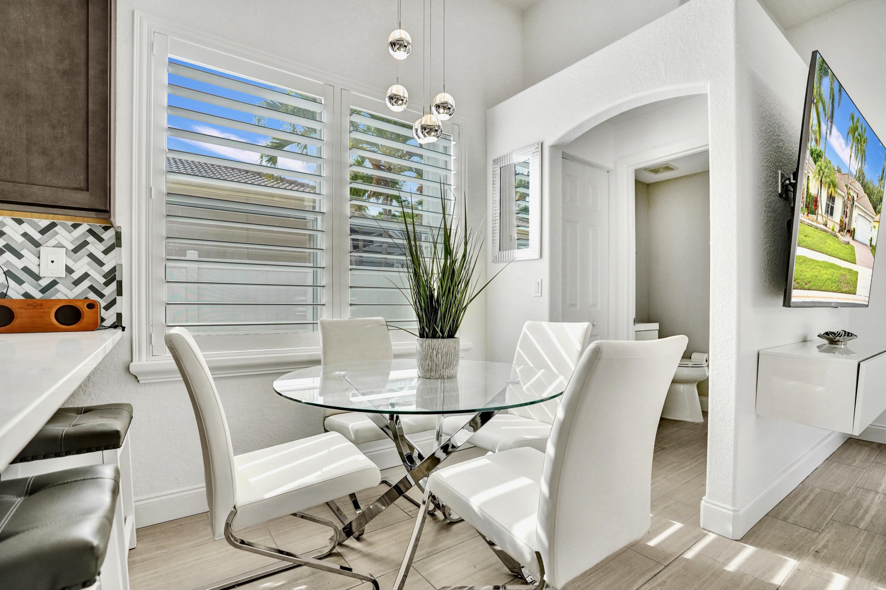 Lake Worth, Florida, 33463, United States, 3 Bedrooms Bedrooms, ,3 BathroomsBathrooms,Residential,For Sale,1905874