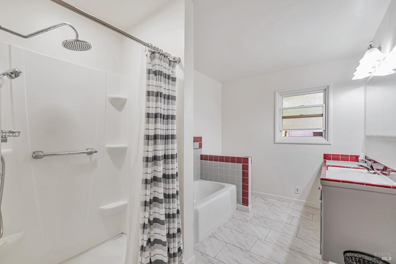 Santa Rosa, California, 95401, United States, 2 Bedrooms Bedrooms, ,2 BathroomsBathrooms,Residential,For Sale,1925442