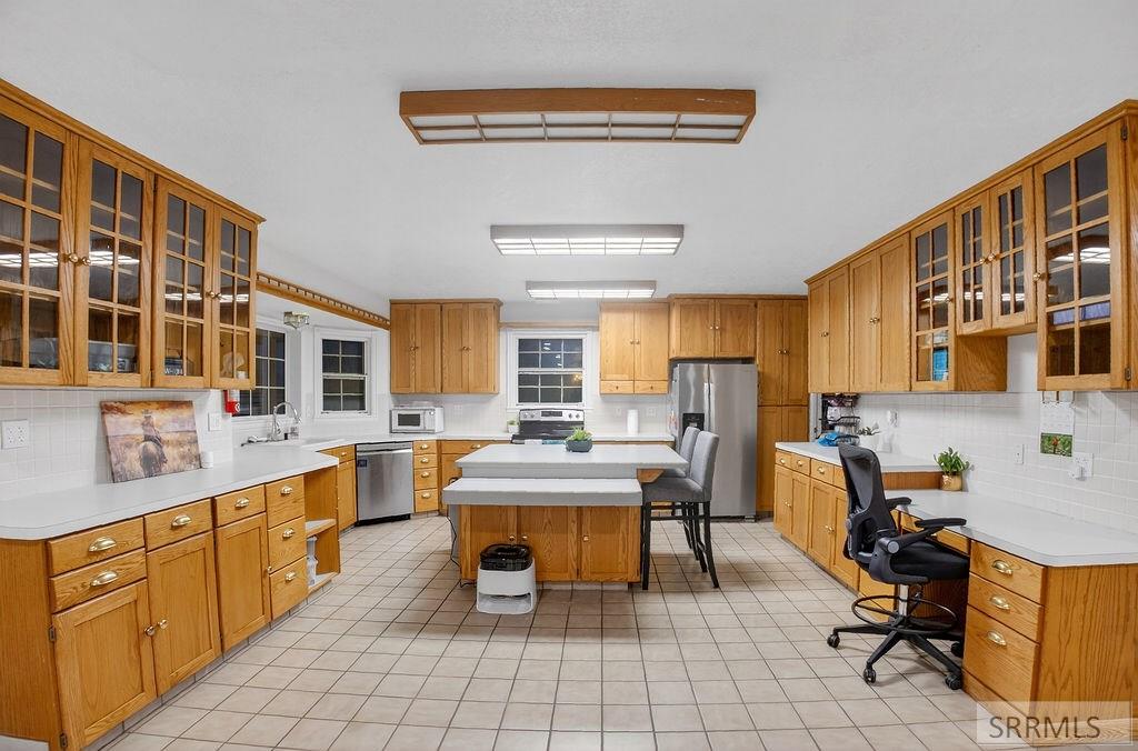 POCATELLO, Idaho, 83202, United States, 6 Bedrooms Bedrooms, ,4 BathroomsBathrooms,Residential,For Sale,1977598