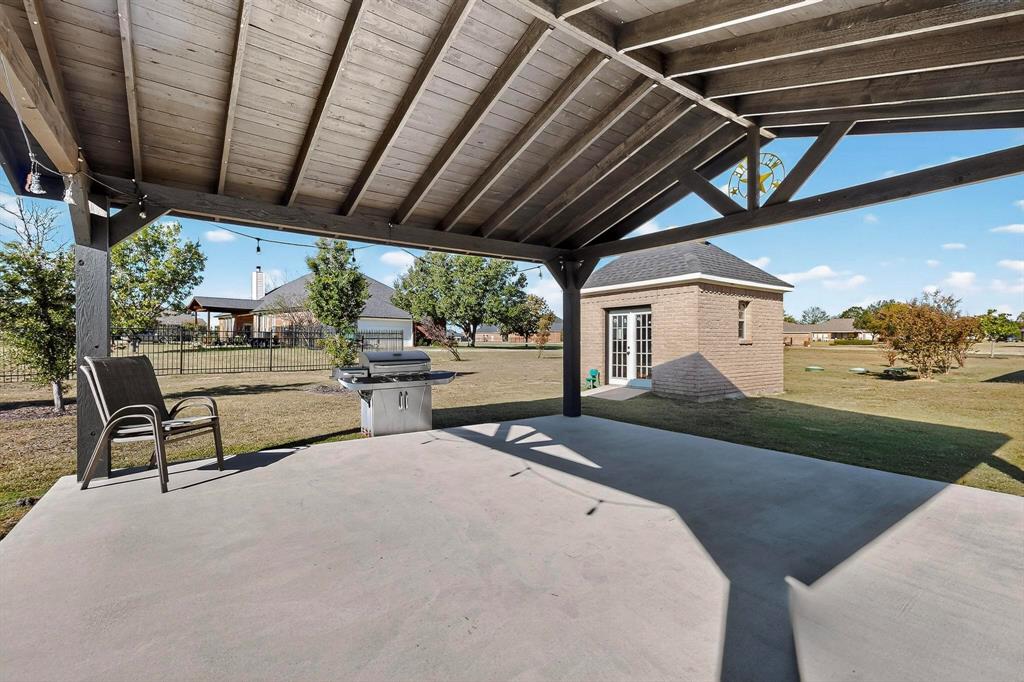 Talty, Texas, 75160, United States, 4 Bedrooms Bedrooms, ,3 BathroomsBathrooms,Residential,For Sale,1981914