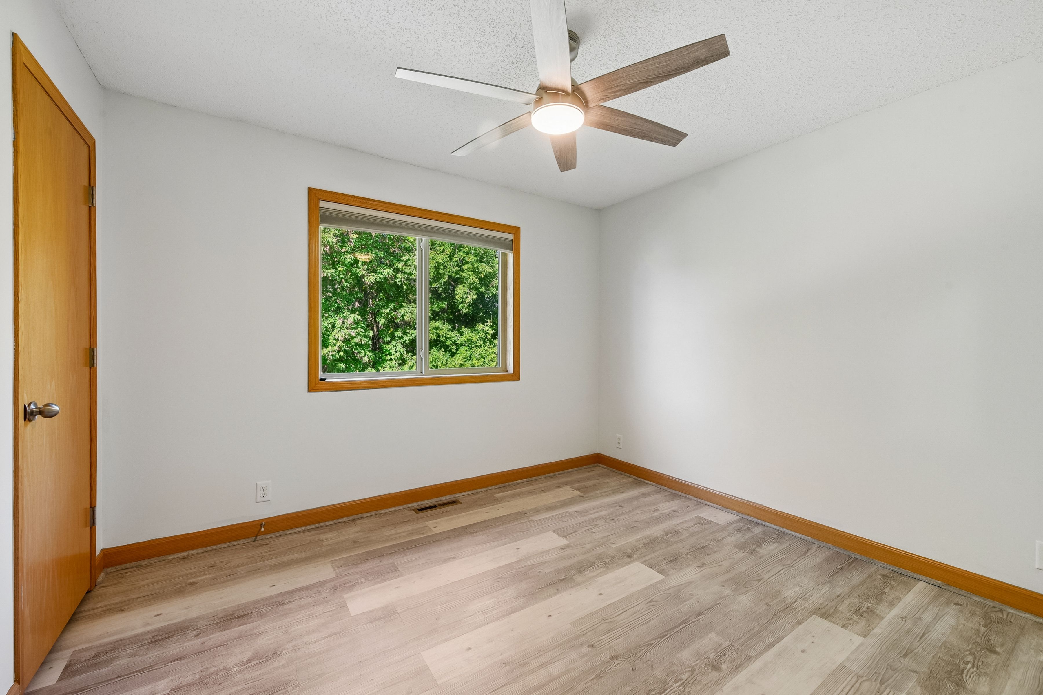  Refreshed Home in Lovely Farmington Location - 物件實景