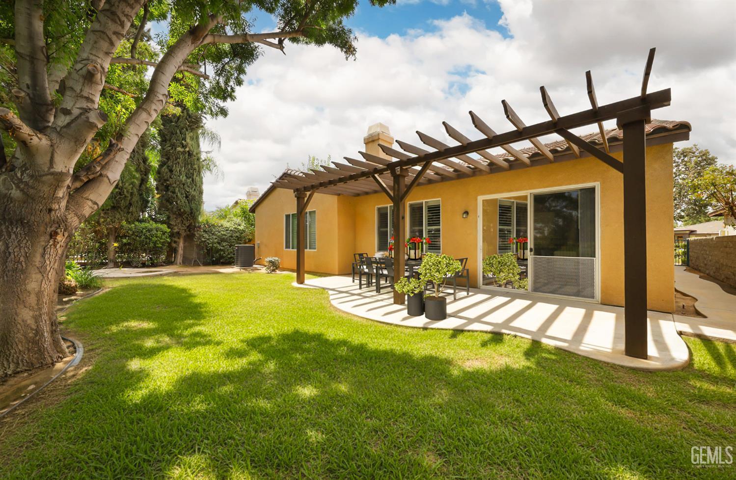 Bakersfield, California, 93312, United States, 3 Bedrooms Bedrooms, ,2 BathroomsBathrooms,Residential,For Sale,1987414