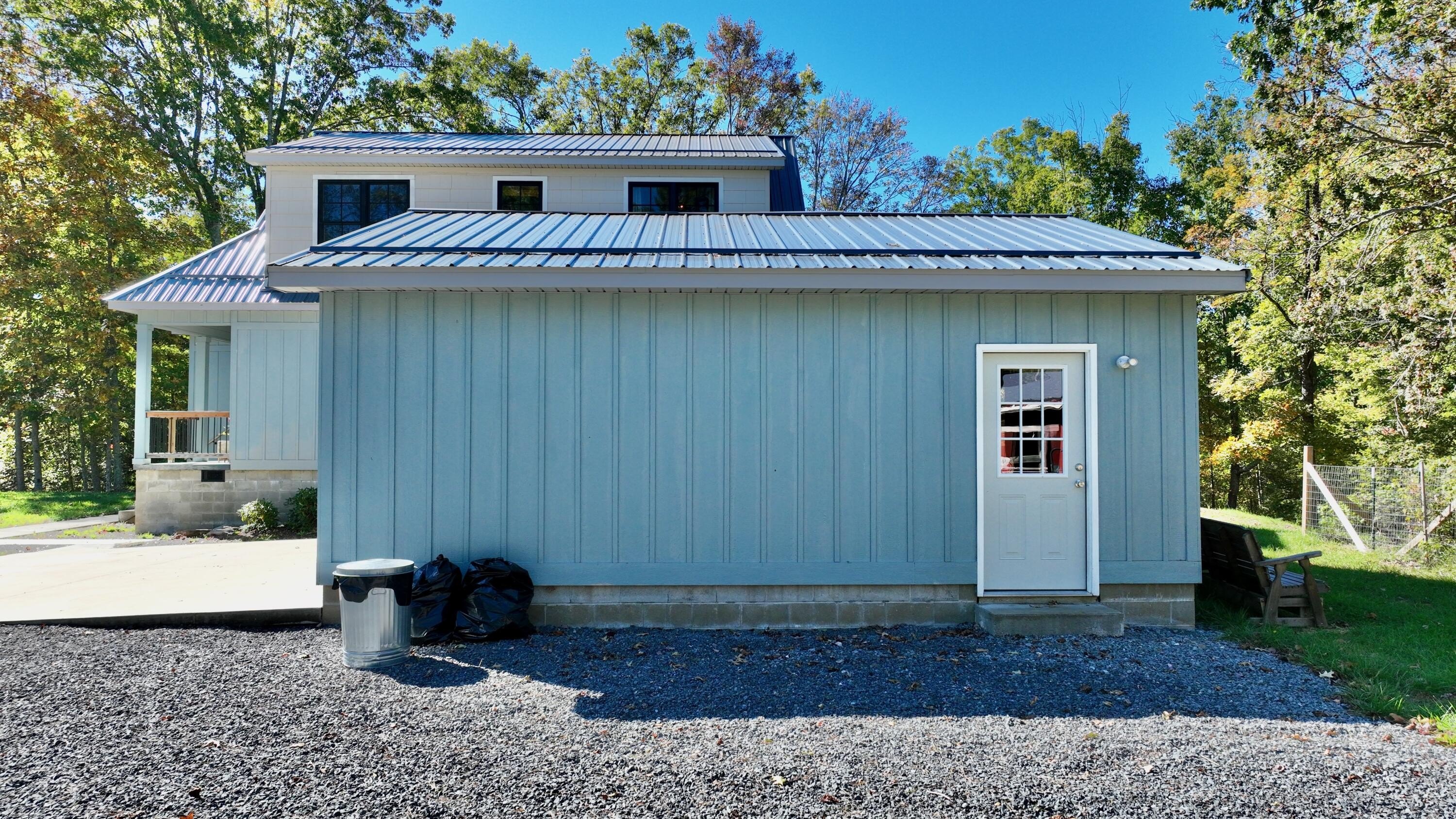 Hinton, West Virginia, 25951, United States, 3 Bedrooms Bedrooms, ,3 BathroomsBathrooms,Residential,For Sale,1770646
