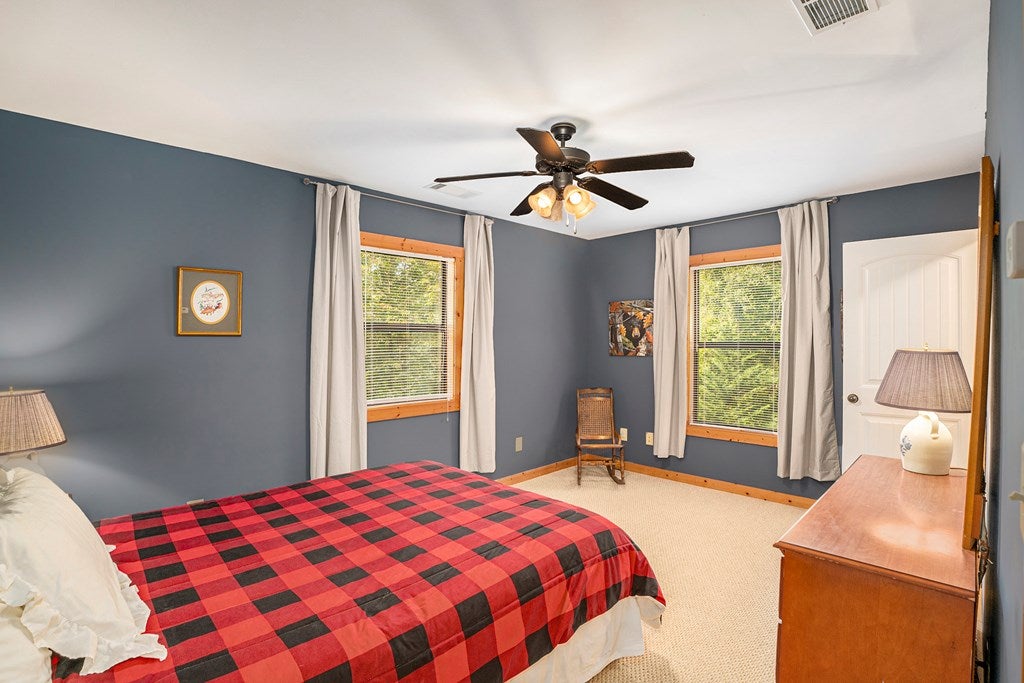 Ellijay, Georgia, 30540, United States, 4 Bedrooms Bedrooms, ,4 BathroomsBathrooms,Residential,For Sale,1858998