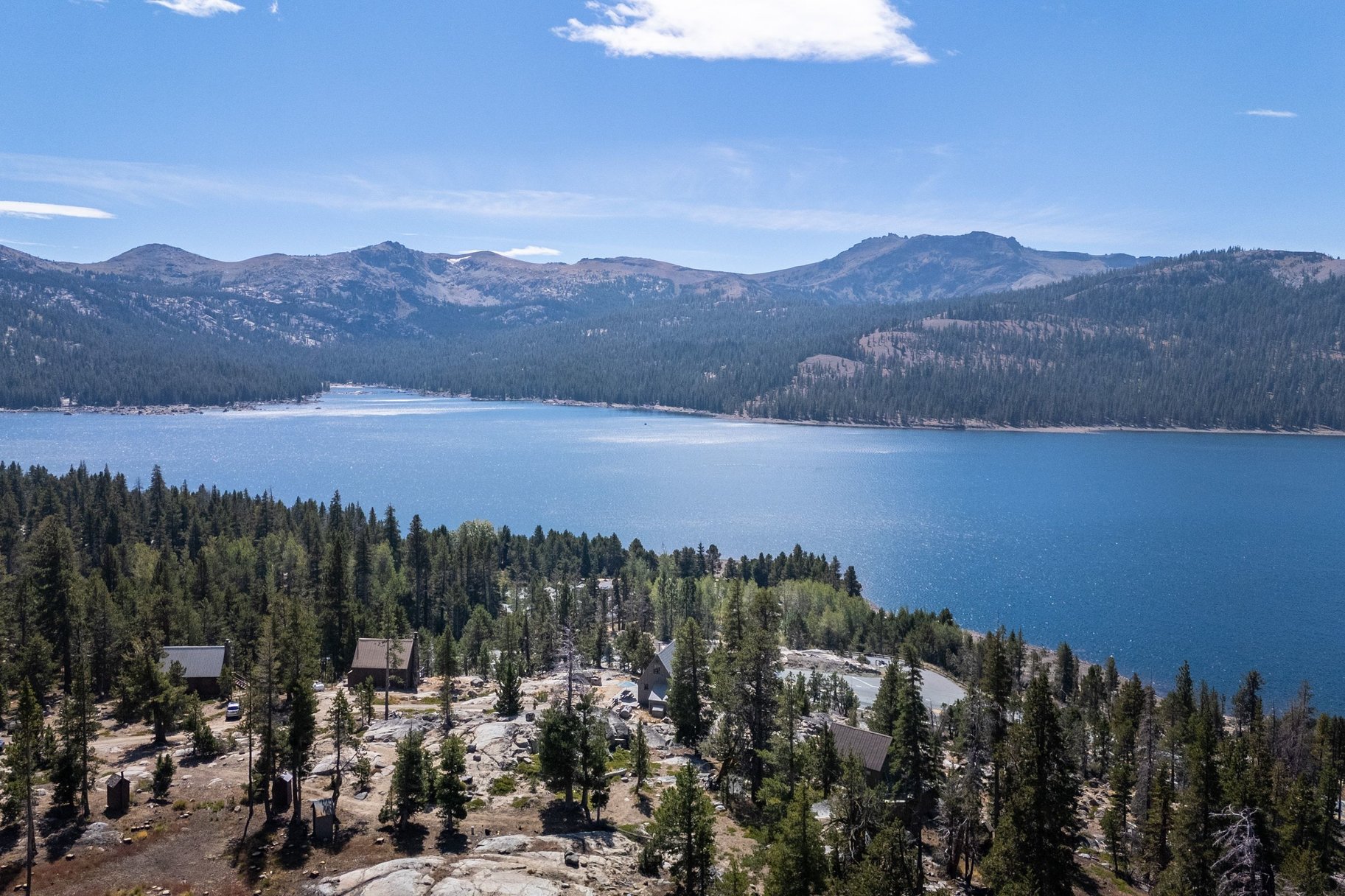  The Juniper Cabin: A Wild Invitation to See the World Differently - 物件實景