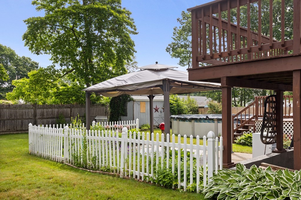 Brockton, Massachusetts, 02301, United States, 3 Bedrooms Bedrooms, ,2 BathroomsBathrooms,Residential,For Sale,1920767
