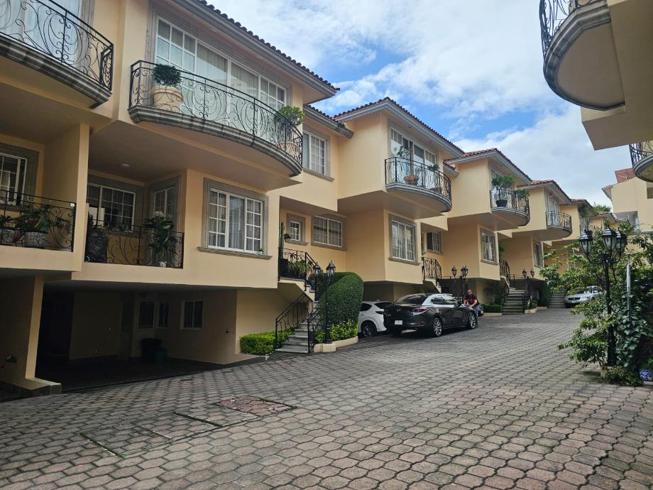 Huixquilucan, Estado de méxico, 52787, Mexico, 3 Bedrooms Bedrooms, ,4 BathroomsBathrooms,Residential,For Sale,1917220