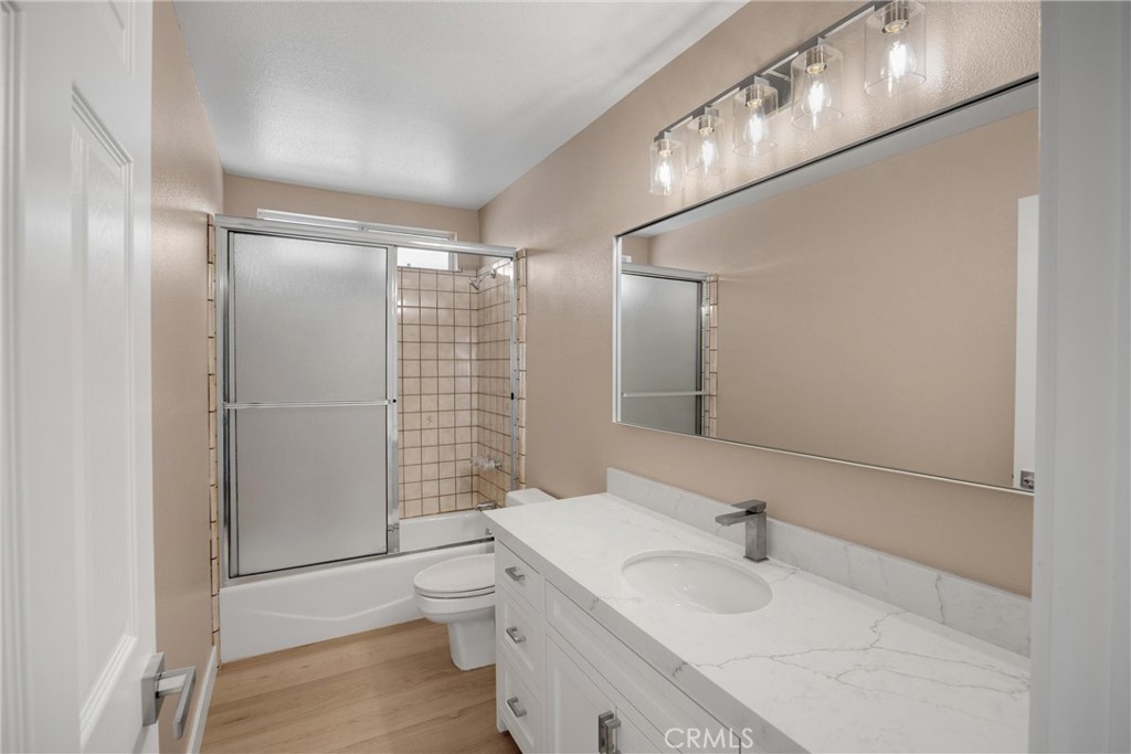 Apple Valley, California, 92307, United States, 5 Bedrooms Bedrooms, ,3 BathroomsBathrooms,Residential,For Sale,2005571