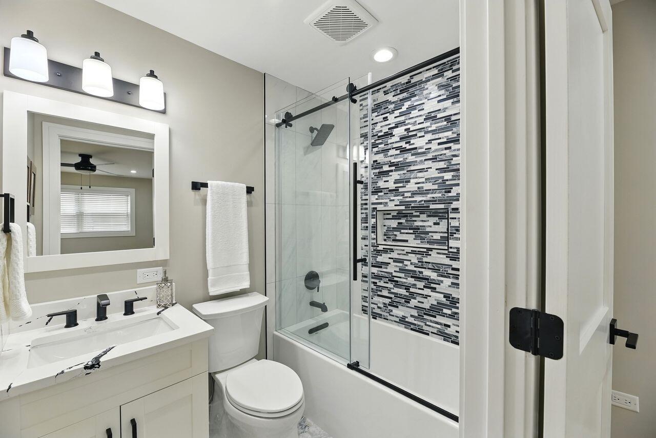 New Buffalo, Michigan, 49117, United States, 4 Bedrooms Bedrooms, ,3 BathroomsBathrooms,Residential,For Sale,1992031