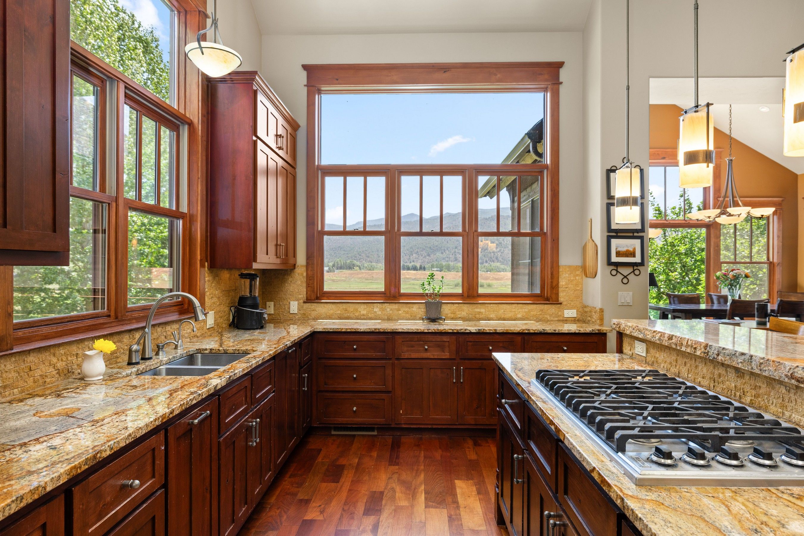  Privacy, Space and Mountain Living in Cerise Ranch - 物件實景