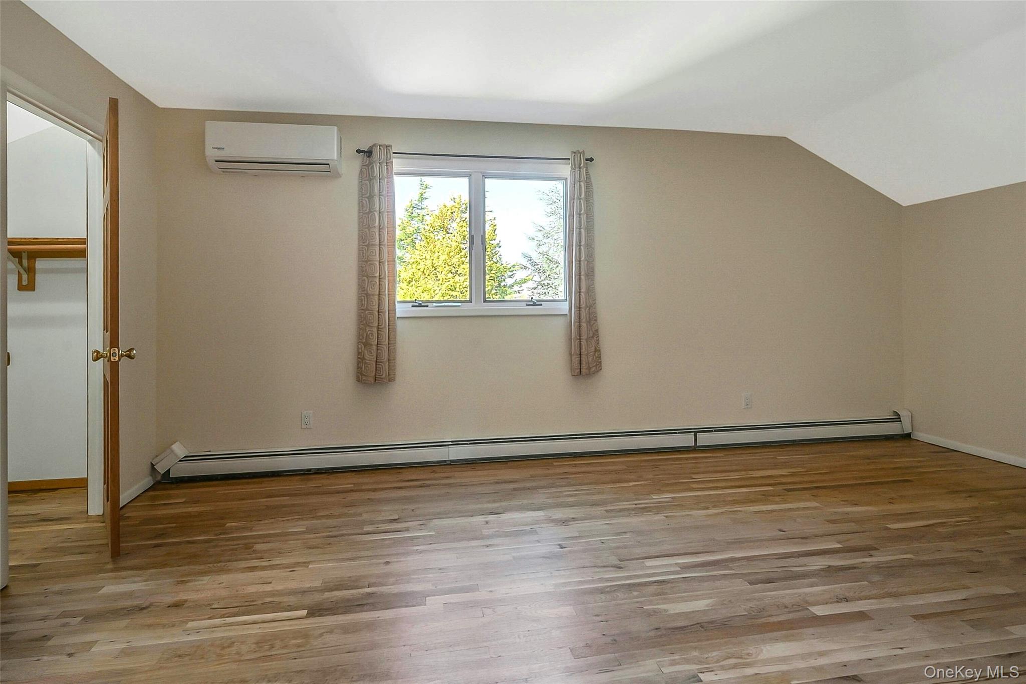 Jamesport, New York, 11947, United States, 4 Bedrooms Bedrooms, ,3 BathroomsBathrooms,Residential,For Sale,2002985