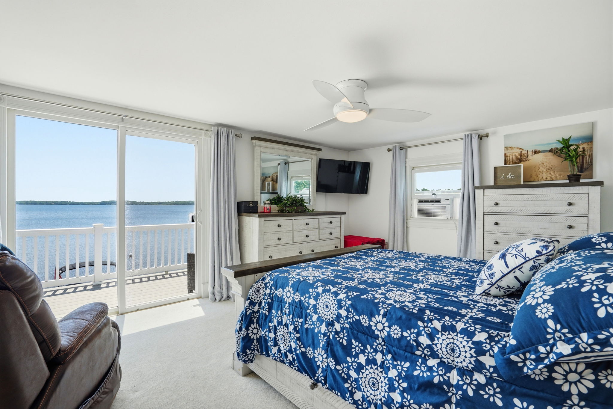  145 Staples Shore Rd, Lakeville - 物件實景
