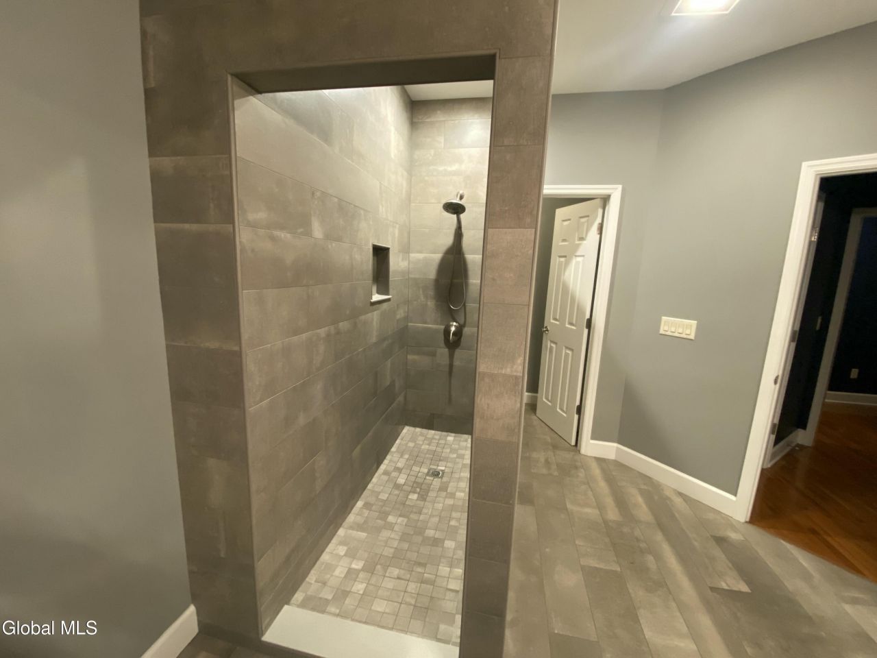 Altamont, New York, 12009, United States, 3 Bedrooms Bedrooms, ,3 BathroomsBathrooms,Residential,For Sale,1988112