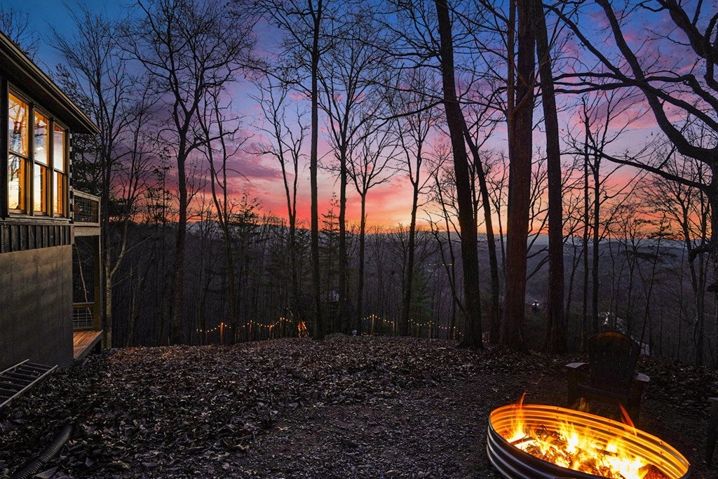 Mineral Bluff, Georgia, 30559, United States, 3 Bedrooms Bedrooms, ,3 BathroomsBathrooms,Residential,For Sale,2006593