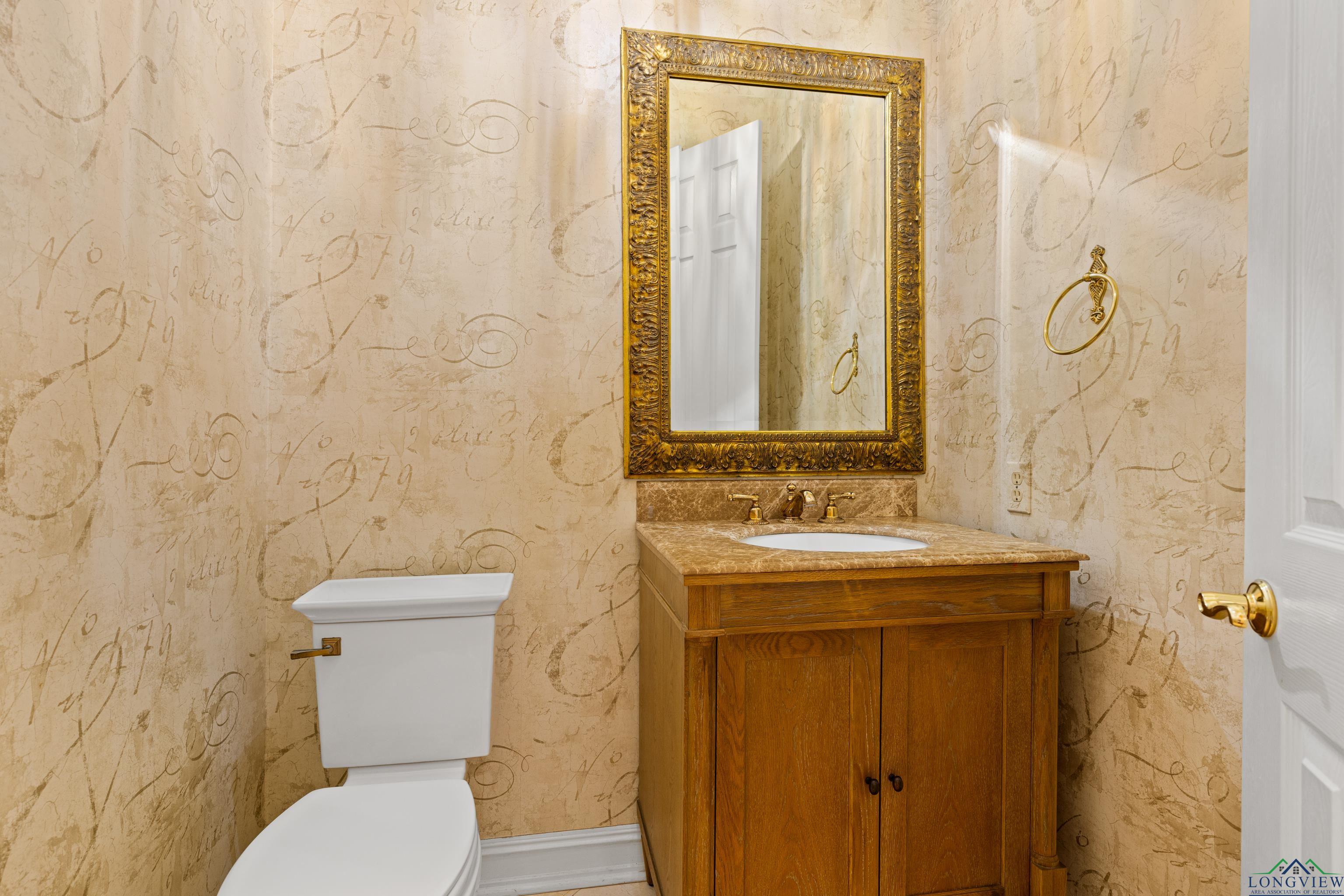 Longview, Texas, 75605, United States, 4 Bedrooms Bedrooms, ,6 BathroomsBathrooms,Residential,For Sale,1907778