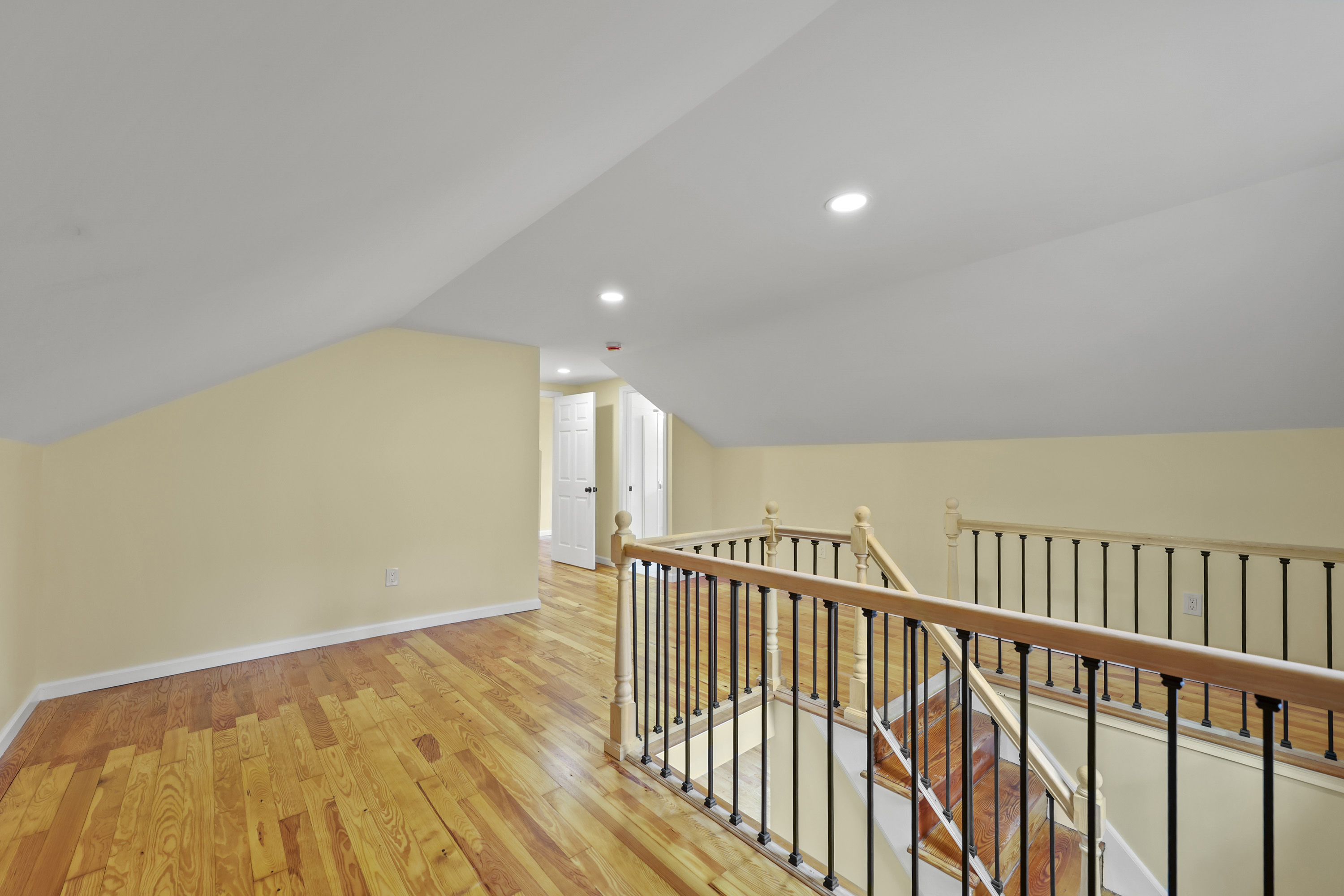  Freshly Remodeled Open Floor Plan - 物件實景