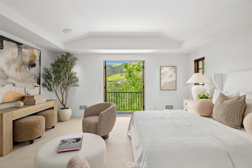 Irvine, California, 92603, United States, 5 Bedrooms Bedrooms, ,7 BathroomsBathrooms,Residential,For Sale,1906095