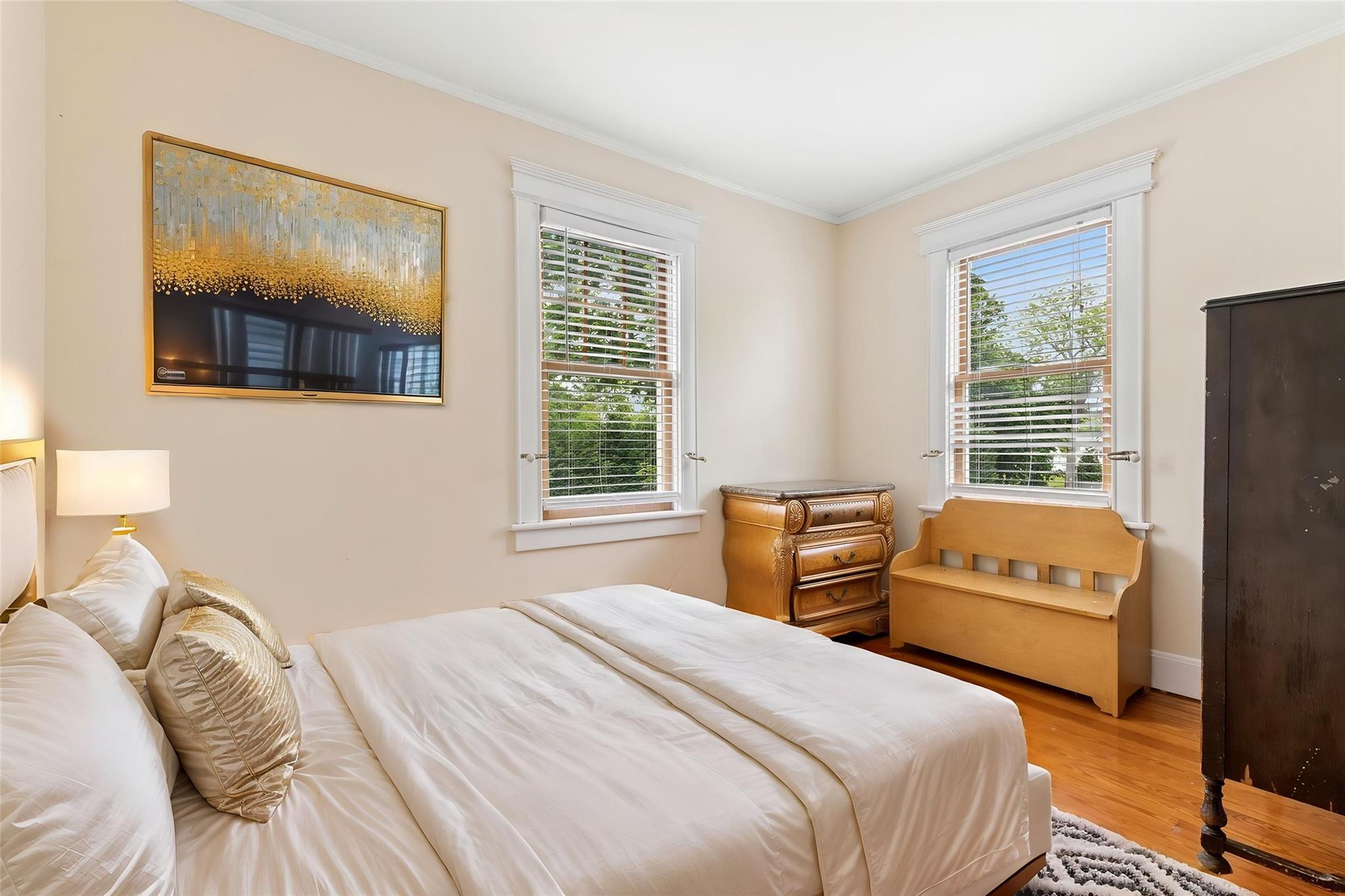 Bay Shore, New York, 11706, United States, 4 Bedrooms Bedrooms, ,3 BathroomsBathrooms,Residential,For Sale,1836669