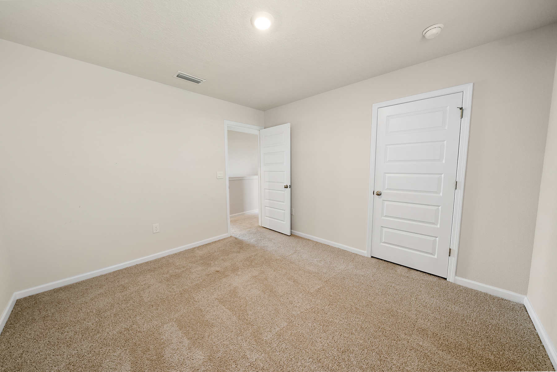  Thoughtfully Designed Residence With Fenced Backyard Near Tyndall AFB - 物件實景