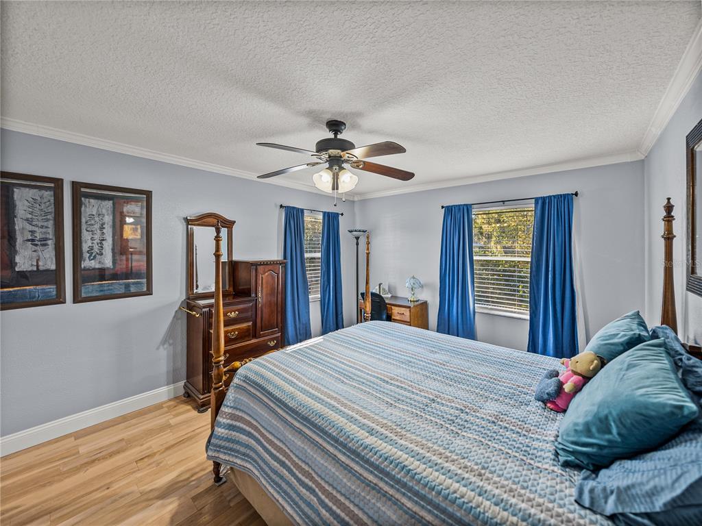 Lakeland, Florida, 33810, United States, 5 Bedrooms Bedrooms, ,4 BathroomsBathrooms,Residential,For Sale,1696884