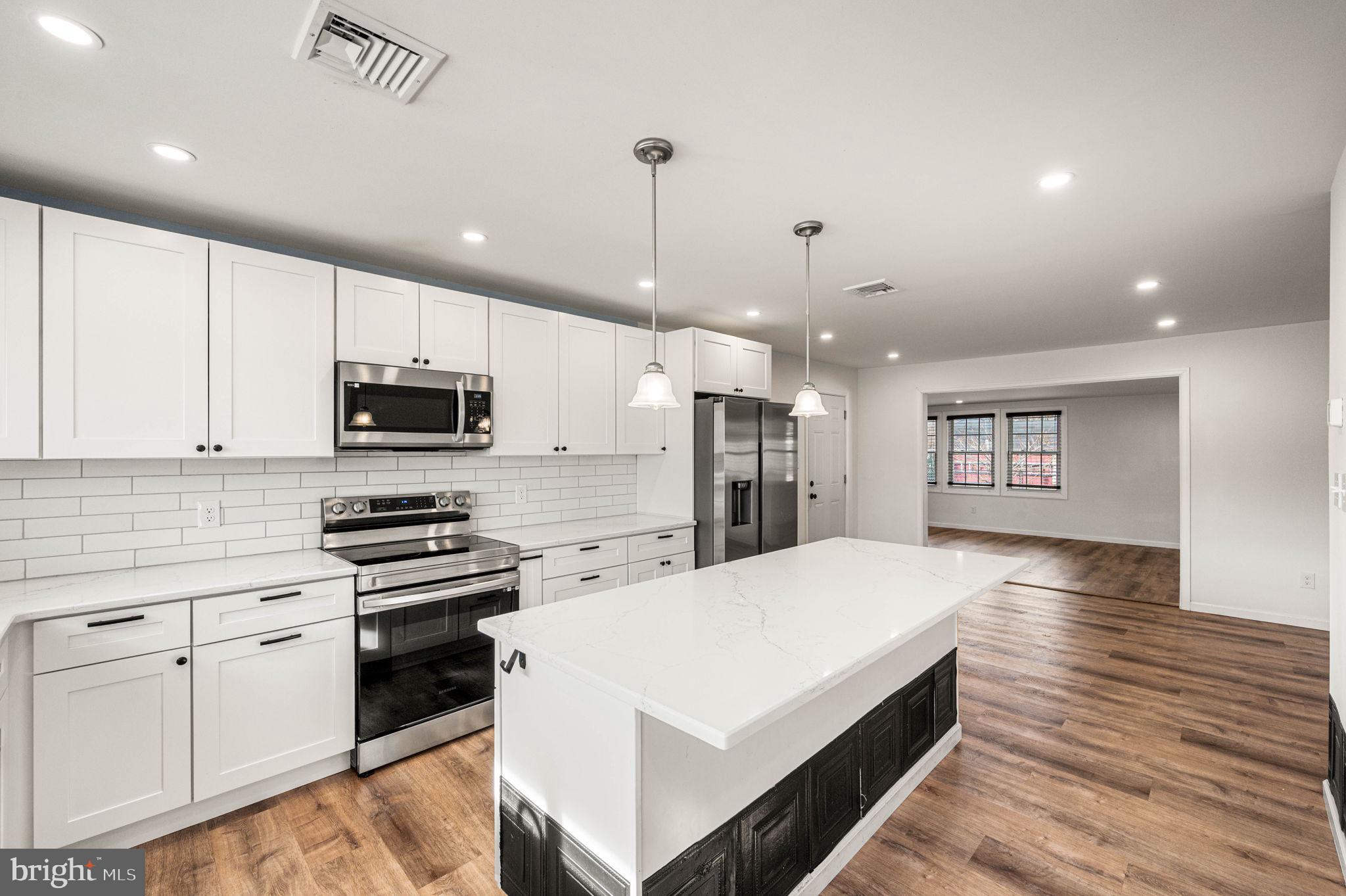 LEVITTOWN, Pennsylvania, 19056, United States, 5 Bedrooms Bedrooms, ,3 BathroomsBathrooms,Residential,For Sale,2010405