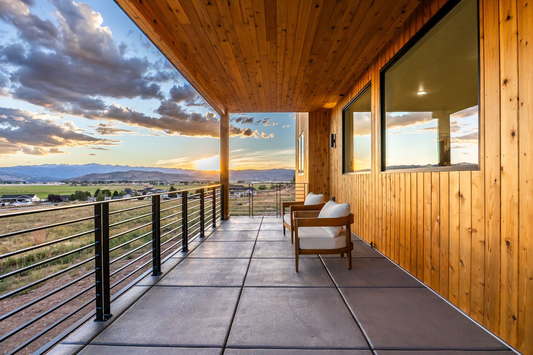  New Build Mountain Modern Home with Expansive Views - 物件實景