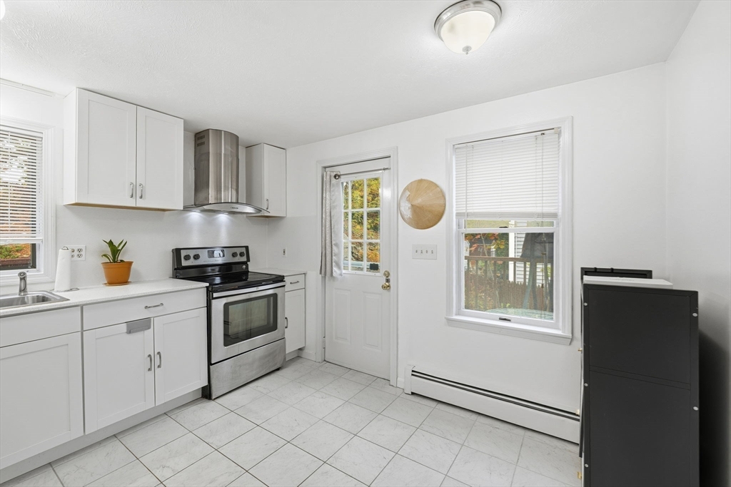 Lowell, Massachusetts, 01852, United States, 3 Bedrooms Bedrooms, ,3 BathroomsBathrooms,Residential,For Sale,2001570