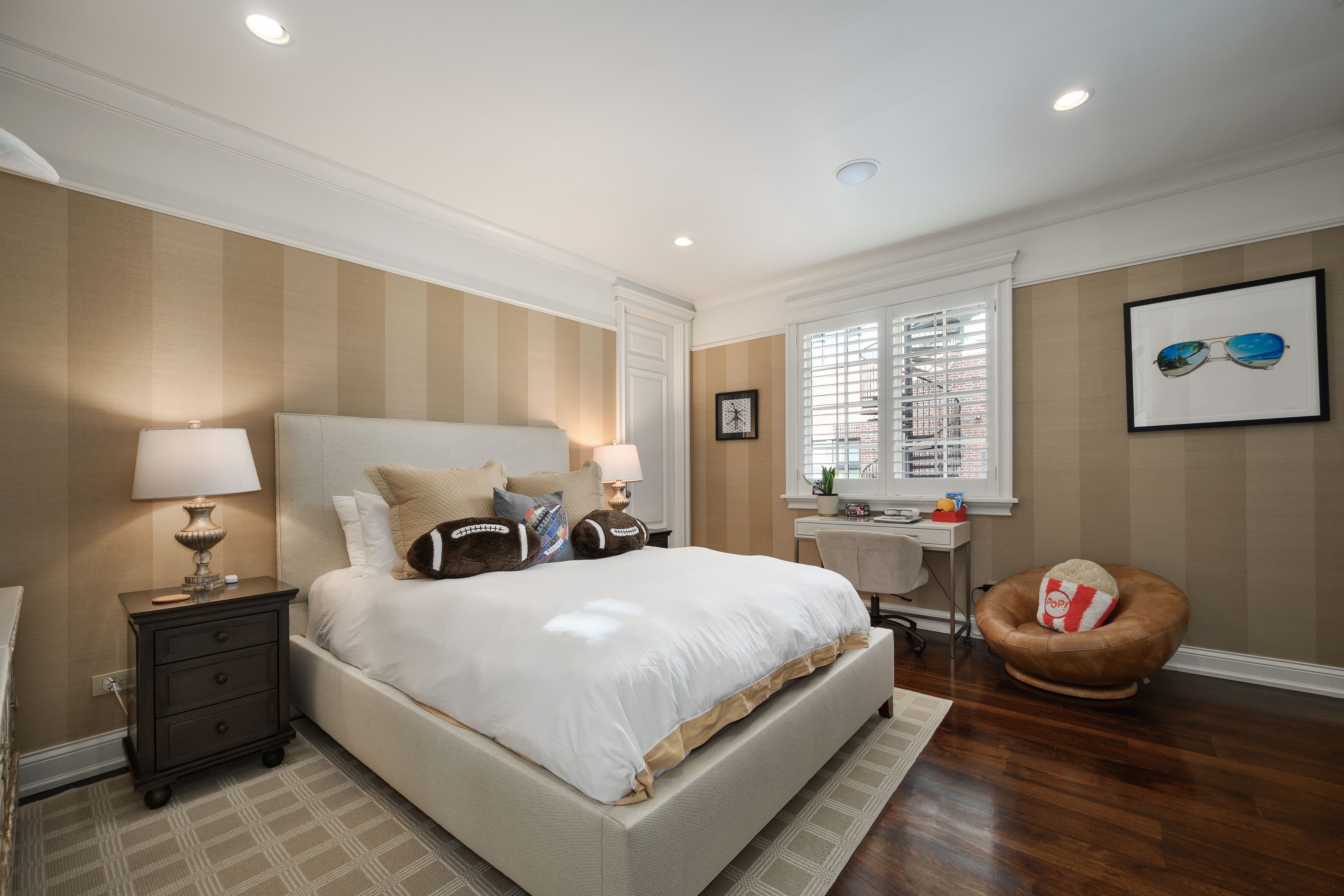  Impeccably Maintained Single-Family Residence on Lake Shore Drive - 物件實景